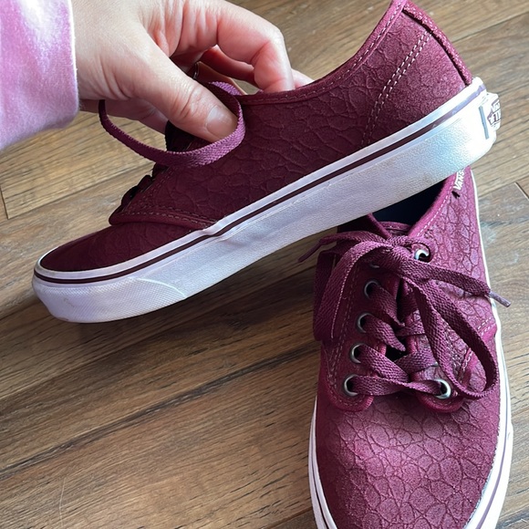 Maroon suede snake skin embossed sneakers - Picture 6 of 10